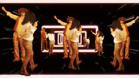 El clip está dirigido por Fernando Lugo, quien también ha tenido a su cargo el video de 'Mía', de Bad Bunny y Drake; 'Pónle', de Farruko y J Balvin y 'Mi Mami', de El Alfa y Cardi B.