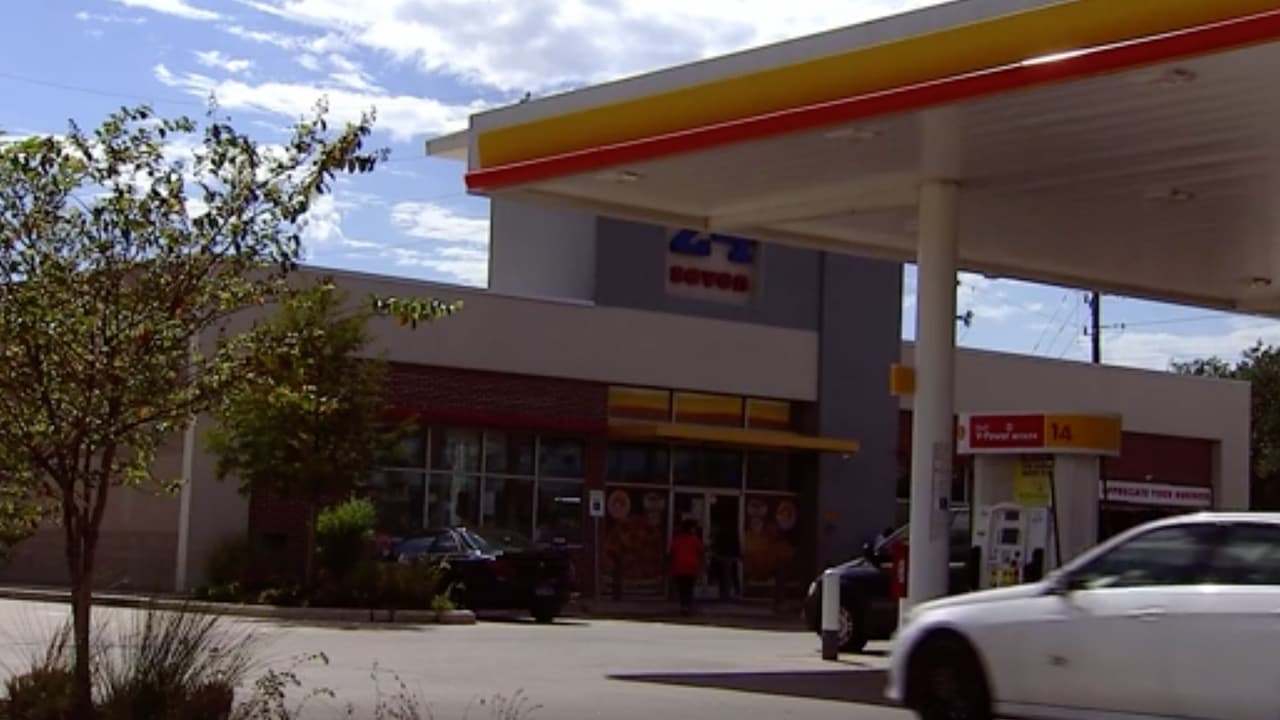 <b>¿Qué hacer en caso de tiroteo?</b> Si te enfrentas a un tiroteo debes de saber que los tres principios básicos para sobrevivir son: correr, esconderse y pelear, de acuerdo con los consejos que ofrece el 
<b><a href="https://www.univision.com/local/houston-kxln/consejos-seguridad-durante-tiroteo" target="_blank">Departamento de Policía de Houston</a></b>.
<br>