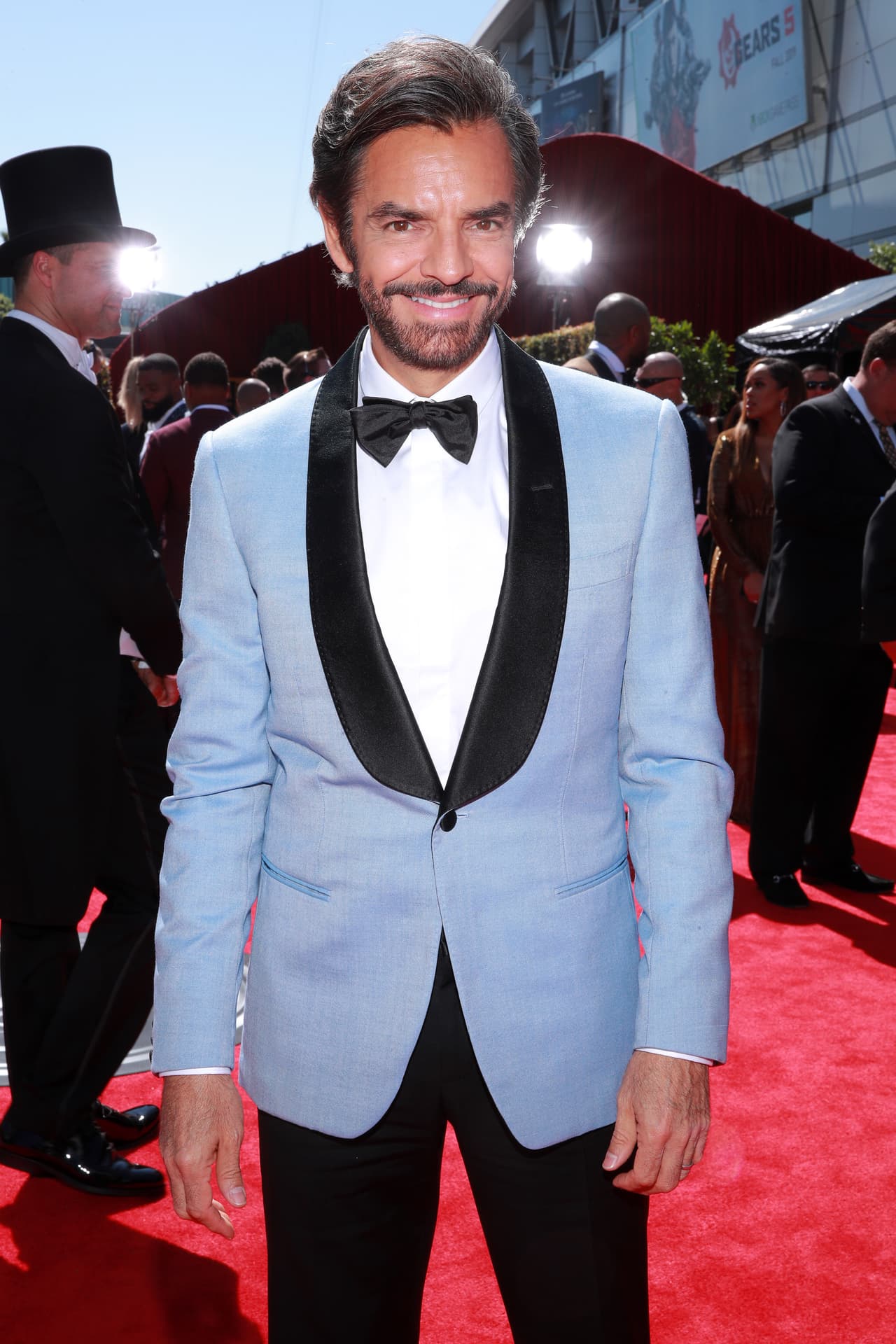 "Yo estoy en Estados Unidos, de alguna manera, gracias a este hombre (Fernando Carrillo), la primera vez que se me ocurrió intentar el sueño americano 
<b>fue gracias a que vi a Fernando</b> en el escenario en una obra que se llamó 'Latinologues', que al final acabé haciendo yo en Broadway", dijo Eugenio al programa mexicano.
<br>