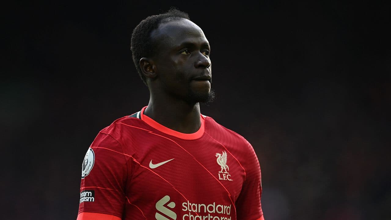 Sadio Mané recurrirá a redes sociales para decidir si deja o no al Liverpool