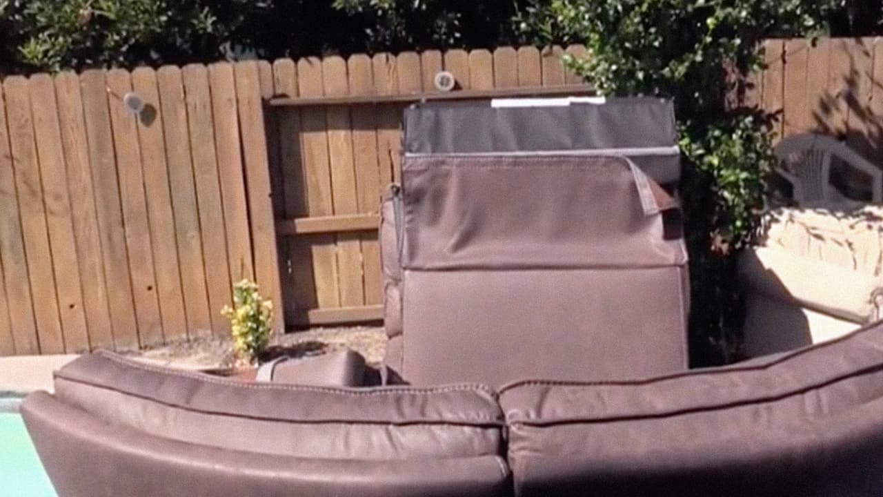 “Como dice el dicho ‘lo barato sale caro’ y pues me tocó a mi esta vez” dice resignado Leo Rojas.