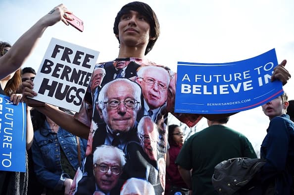 Entre los asistentes se destacaron los jóvenes, muchos de los cuales participarán por primera vez en un proceso electoral.