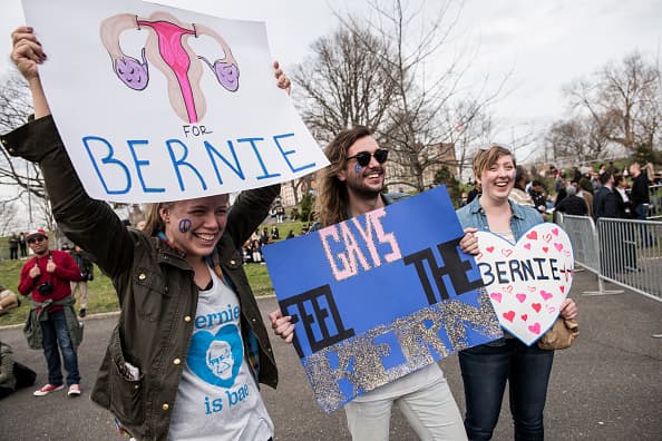 Miembros de la comunidad LGTB también quisieron expresar su apoyo a Bernie Sanders.