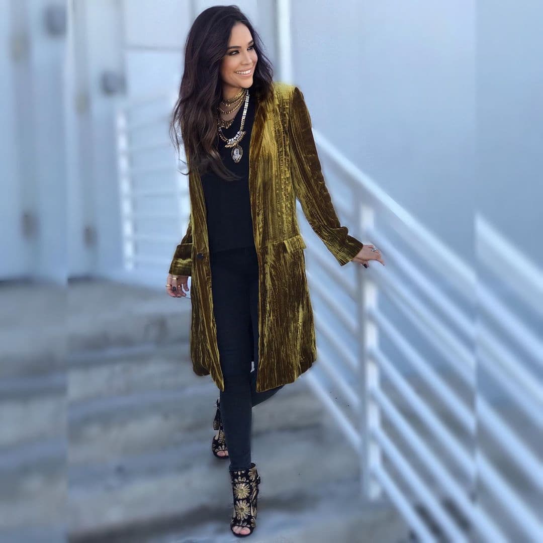 Recientemente, compartió en redes sociales una fotografía en la que aparece con el cabello suelto y con extensiones.