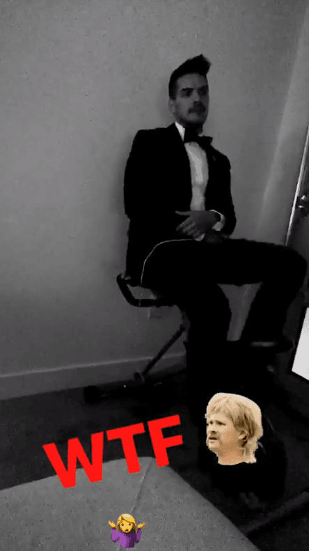 A juzar por las imágenes que colgó su hermana, parecería que Vadhir Derbez, de 27 años, estaba algo nervioso porque no paraba de pedalear en una bicicleta de entrenamiento. "Así es como Vadhir ve los Oscar... ¡Qué raro eres!" A la misma Aislinn le provocó gracia.