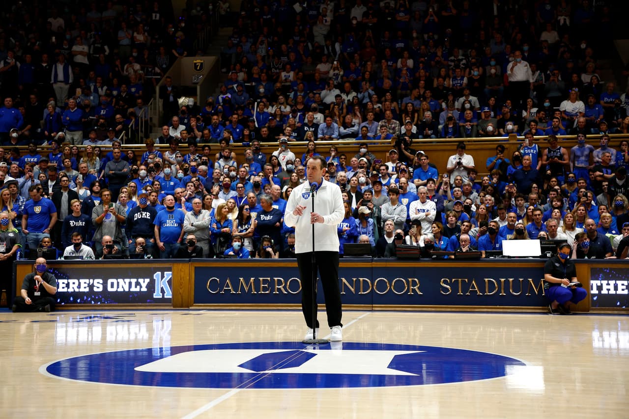 'Coach K' ha sido el entrenador del equipo de Duke University desde 1980 y es considerado uno de los mejores entrenadores de baloncesto universitario de todos los tiempos.