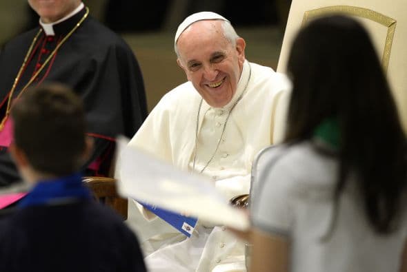 Francisco invitó a los jóvenes a "apostar por los grande ideales" y a "no tener miedo de soñar con cosas grandes".