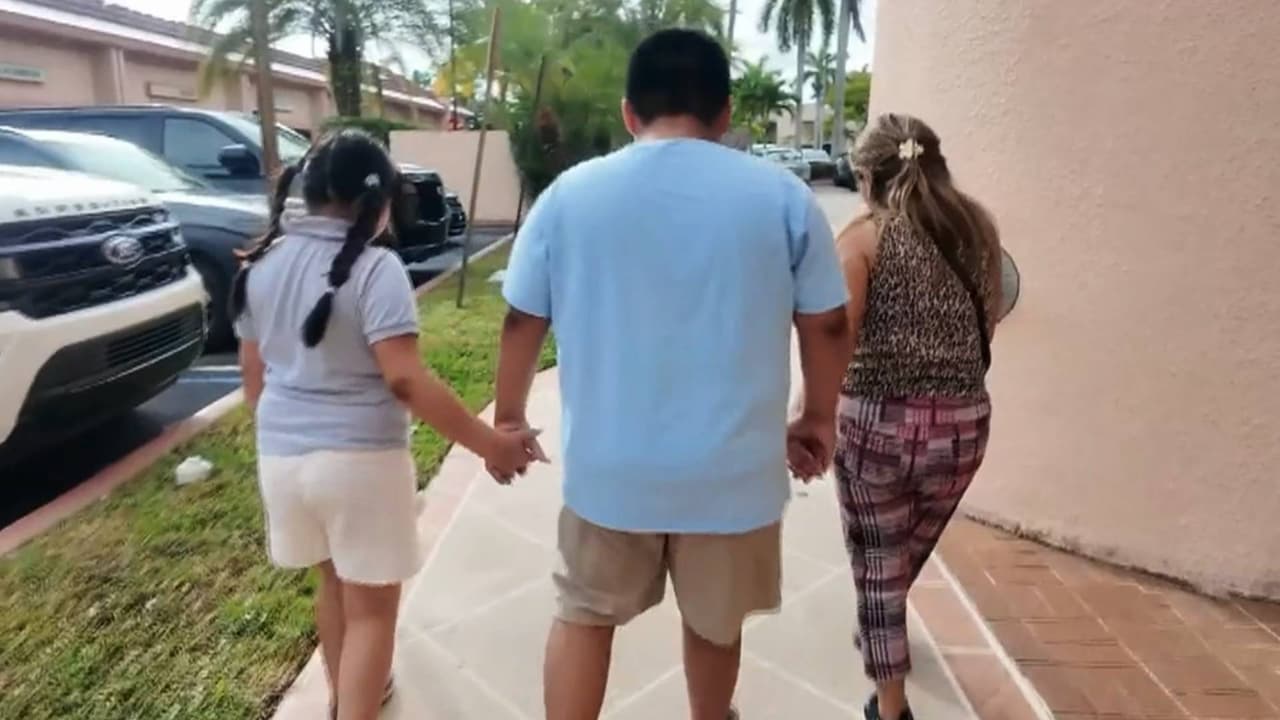 Su esposo fue detenido por ICE y su hijo tiene leucemia: "Yo solo quiero un milagro de Dios"