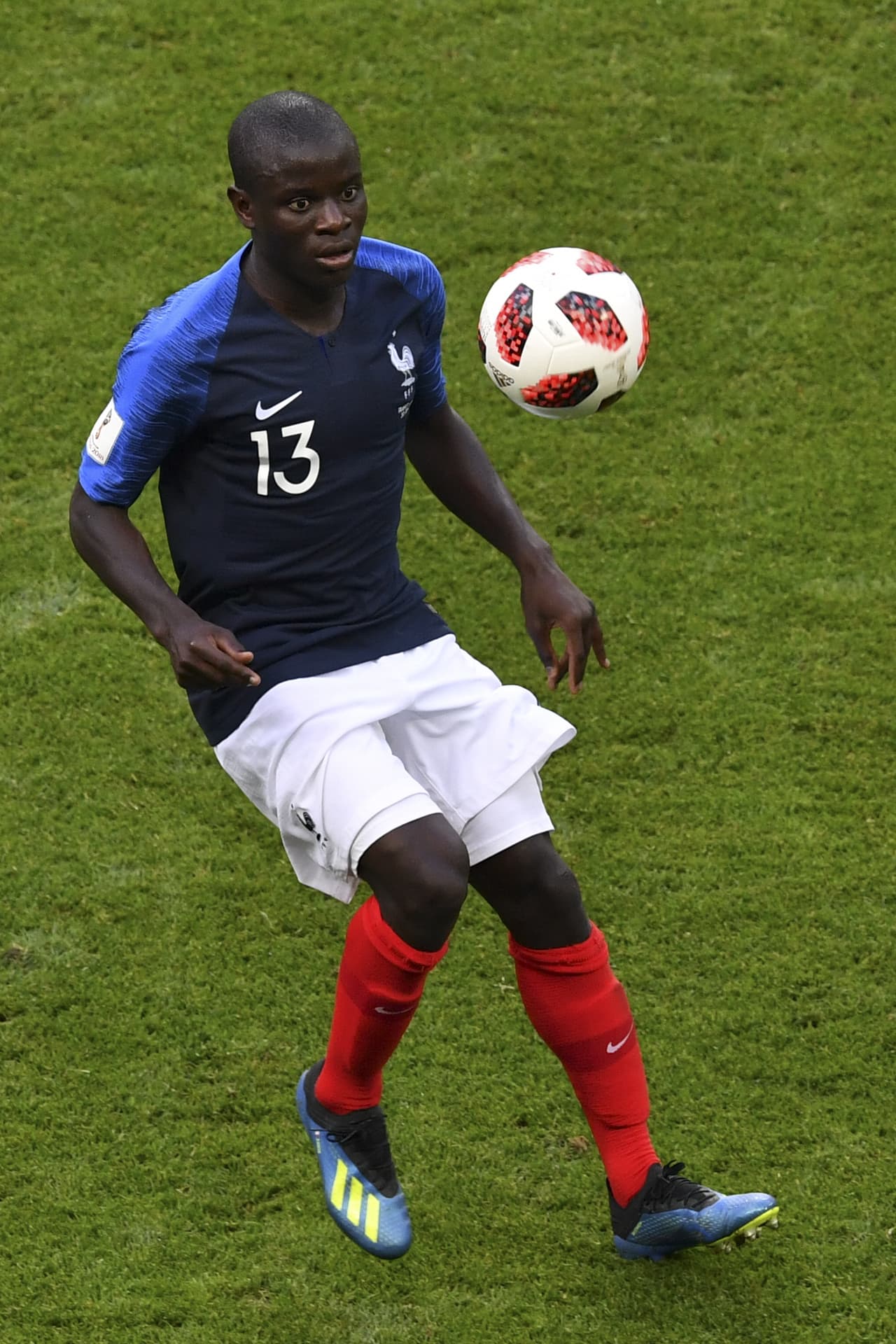 Mediocampista: N'Golo Kanté (Francia) - 71,3 millones de dólares