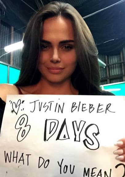 La joven ha estado muy cerca del canadiense, y este incluso le pidió su apoyo para la promoción de su nuevo video musical 'What do you mean?'.