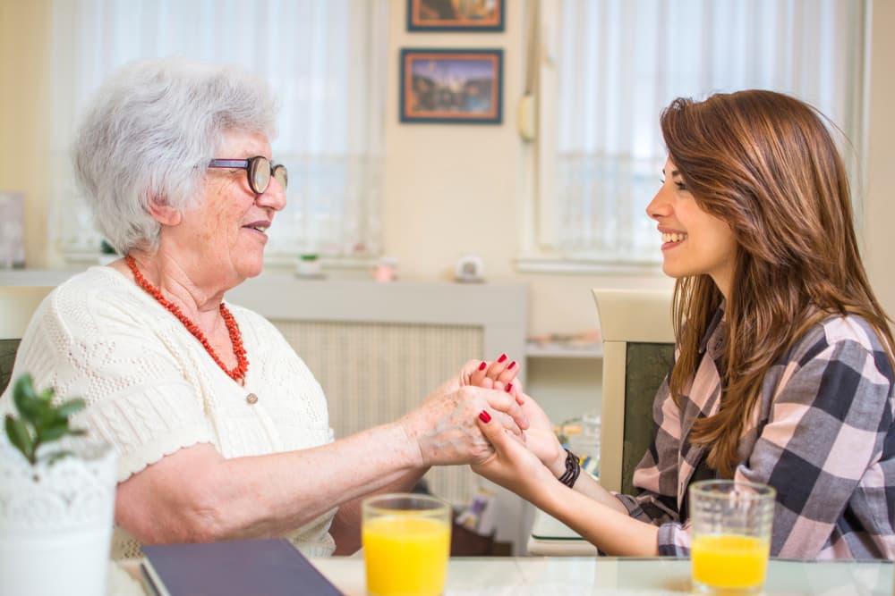 <b><u>Leo en el mes de Virgo: empieza tu “nuevo año de vida”. Novilunio en septiembre 9, un amanecer de amor.</u></b>
<br>Estás en tu nuevo año de vida, o sea, el tiempo que se inicia una vez terminado el ciclo de cumpleaños que acabó el 22 o 23 de agosto cuando se inició el signo de Virgo. Se acentúan tus mejores cualidades, inclusive un tono más receptivo que te ayudará a consultar a los demás, como pueden serlo las personas mayores de tu familia, tus padres, abuelos, tíos, en fin, aquellos que tienen más experiencia que tú.