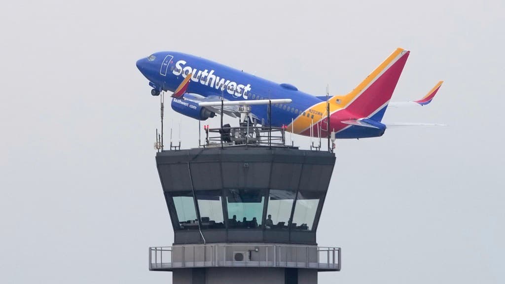 "¡Den la vuelta! ¡Den la vuelta!": FAA investiga peligroso incidente de un avión de Southwest en aeropuerto de Nueva York