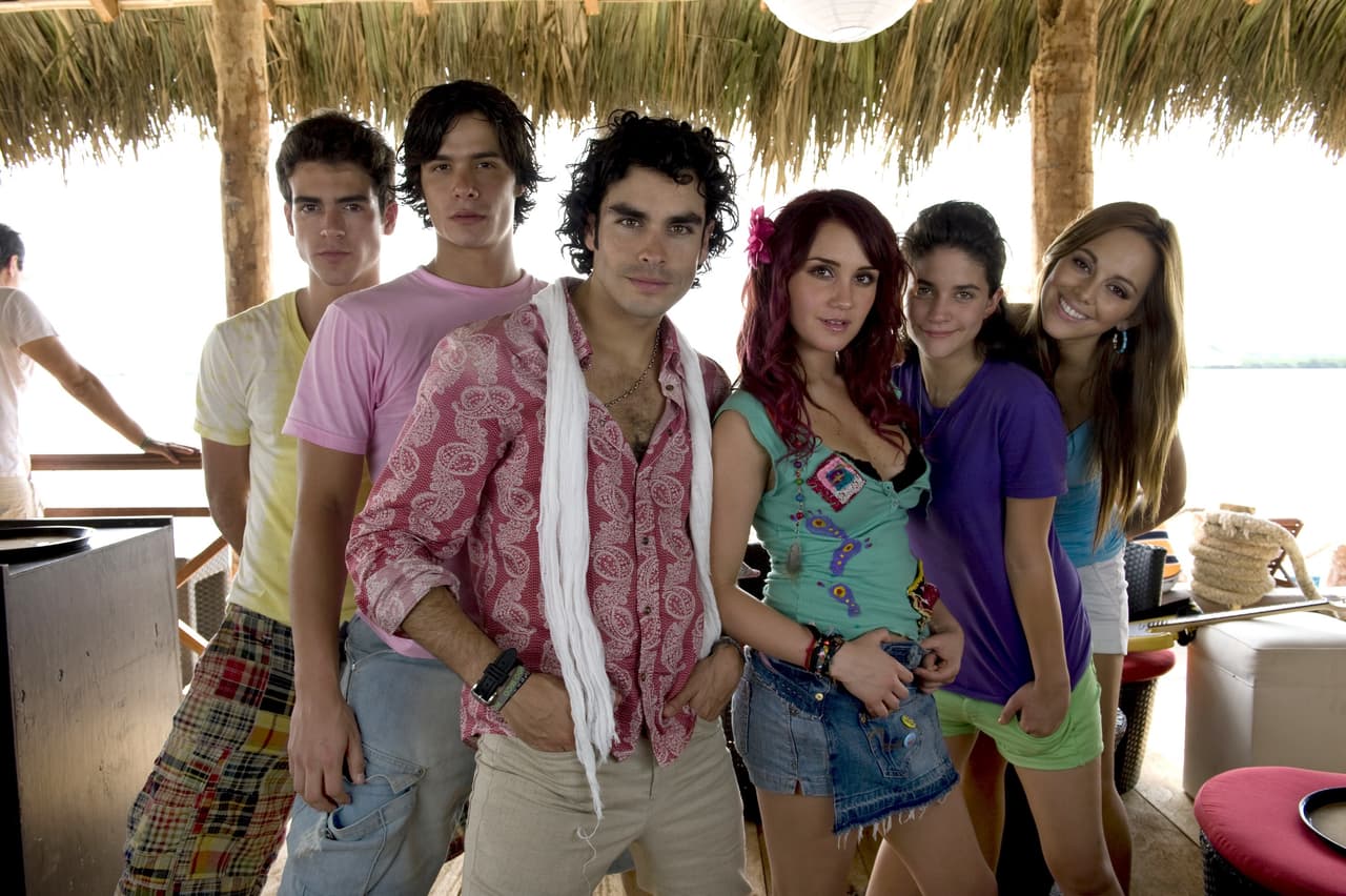 En el año 2009 
<b>Pedro Damián</b> lanzó la telenovela 'Verano de amor', protagonizada por 
<b>Dulce María</b> y 
<b>Gonzalo García Vivanco</b>, misma que también contó con un grupo musical.