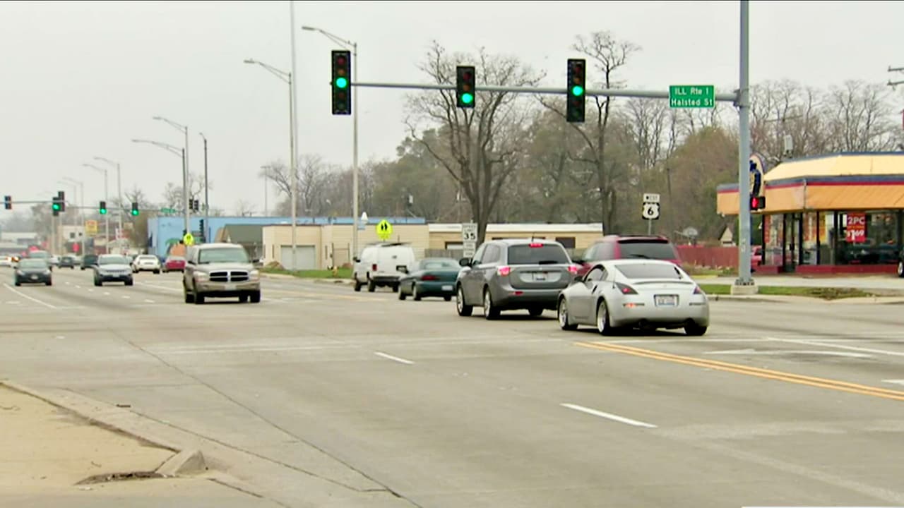 Policía continúa con la búsqueda de sospechoso de asesinar a guardia de seguridad en Harvey, Illinois