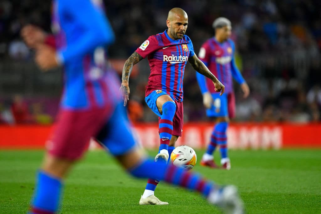 Barcelona venció y enredó al Mallorca del Vasco Aguirre, pues ahora el equipo del entrenador mexicano sigue fuera de puestos de descenso, pero solamente lo separa un punto del Granada.