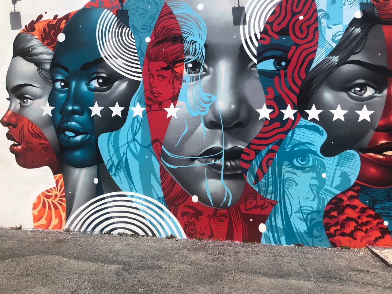 Durante su décimo aniversario tendrán nuevas obras che Martha Cooper, Kenny Scharf, Kelsey Montague y Michael Vsasquez. 
<br>