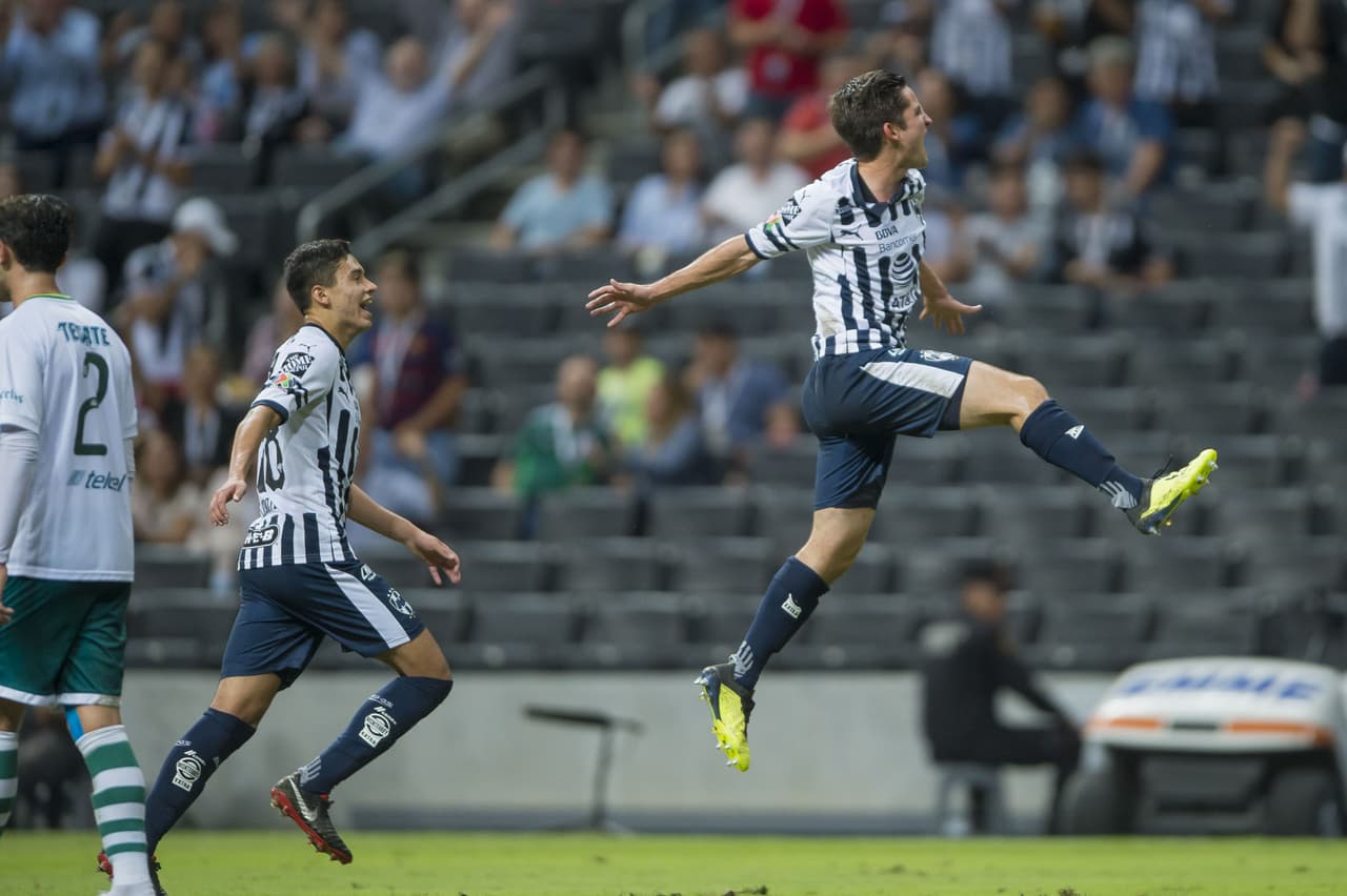 Una semana tuvieron que esperar Rayados y Cañeros para jugar su partido de los Octavos de Final de la Copa MX. Un torrencial aguacero impidió la realización del cotejo que gana Monterrey 4-2.