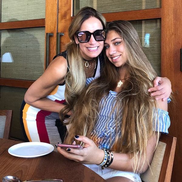 Bautizó a su hija como Lina en honor a su madre y siente que le heredó "la chispa que tiene", reveló en la entrevista.
<br>