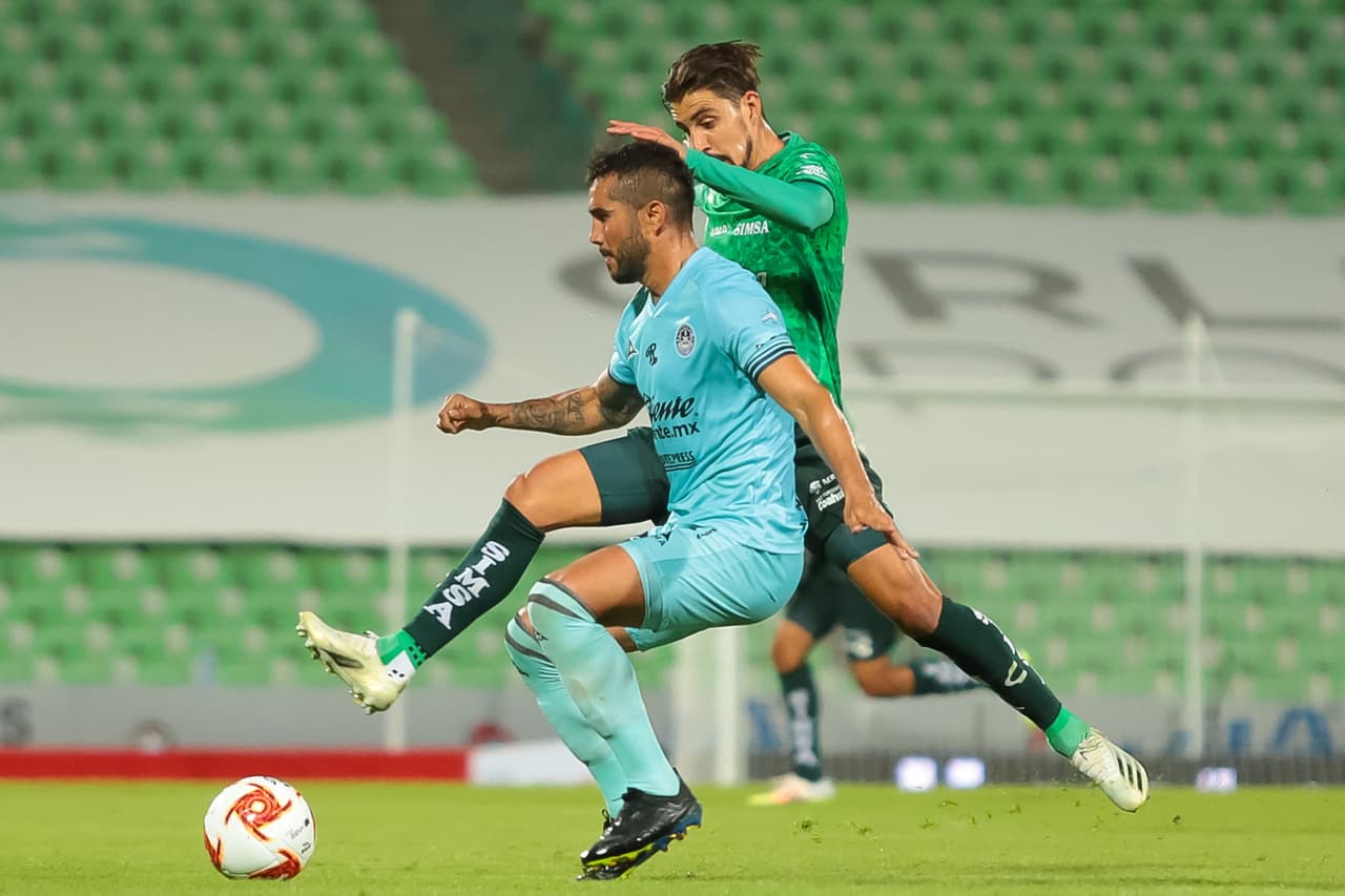 Con goles de Fernando Gorriarán, Josecarlos van Rankin y doblete de Hugo Rodríguez, Los Guerreros aplasstan a Mazatlán en casa.