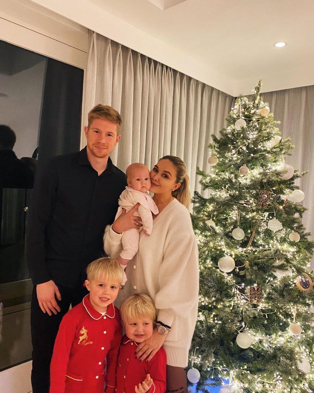 Kevin De Bruyne | Las personalidades del balompié desearon felices fiestas a través de sus redes sociales.