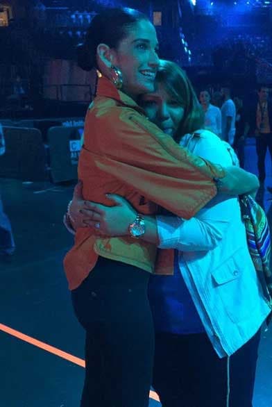 Natalia Jiménez adora interactuar con el público y esta es la prueba que lo demuestra.