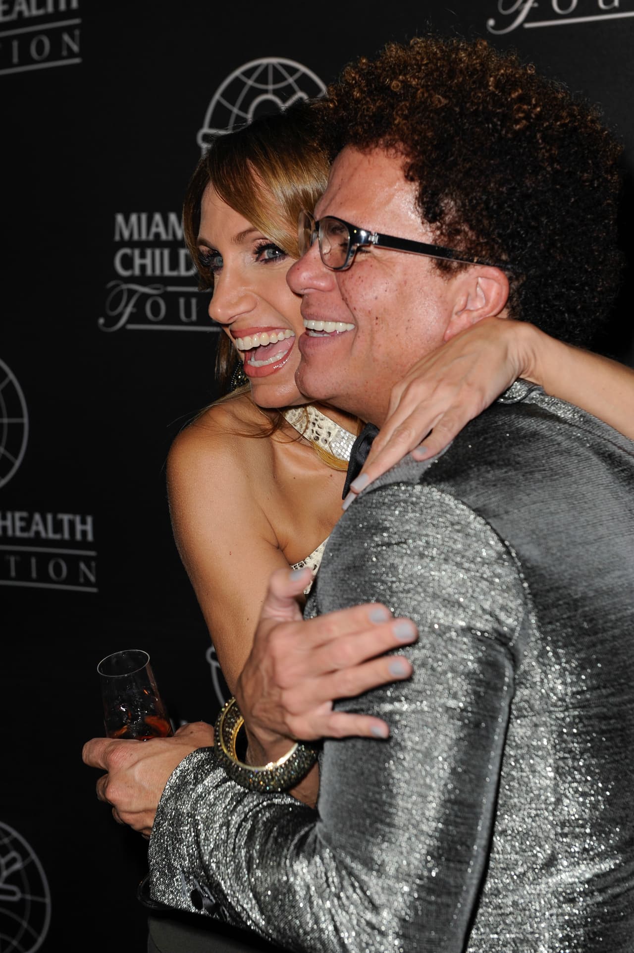 <b>Lili Estefan</b> compartió con
<b><a href="https://www.instagram.com/liliestefan/">sus más de 2.5 millones de seguidores en Instagram</a></b> un cuadro de su rostro, pintado por el artista brasileño Romero Britto.