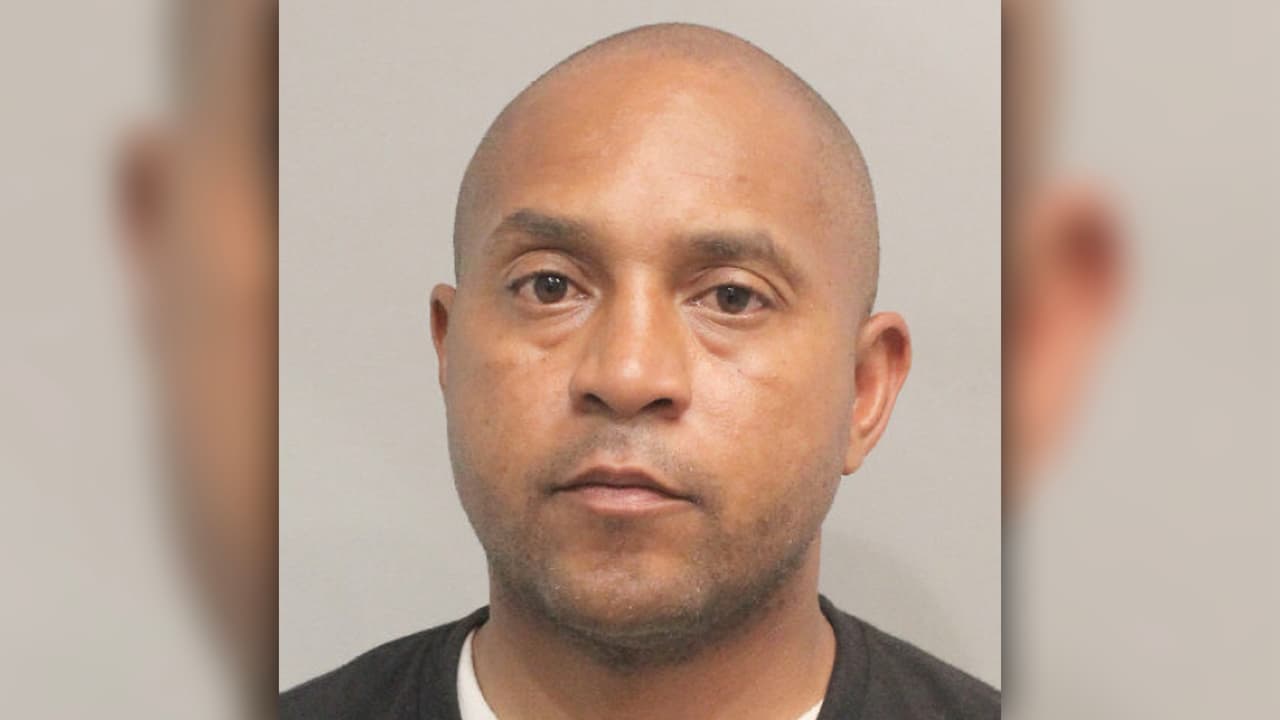 Arrestan a un hombre señalado de manejar ebrio con sus dos hijos abordo