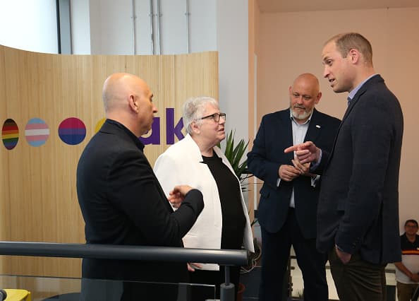 “¿Sabes qué? He estado pensando en eso recientemente porque un par de otros padres también me lo dijeron [...]”, acotó el príncipe William.