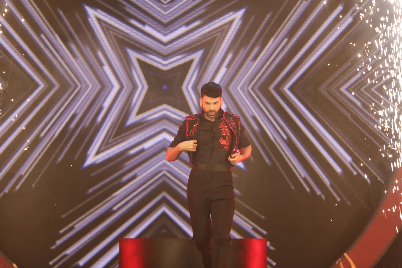 Después comenzó la salsa al ritmo de 'Ahora quién', del cantante Marc Anthony.