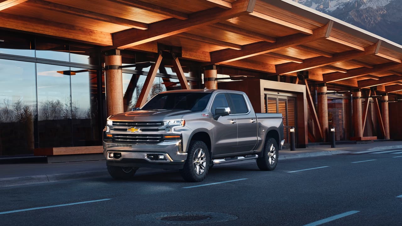 Como hemos visto en años anteriores, la presencia de cromo es un indicador de la versión. Tal es el caso de
<b>la versión LTZ </b>de esta imagen, que además es el penúltimo escalón, de los ocho que tendrá la gama Silverado 2019.