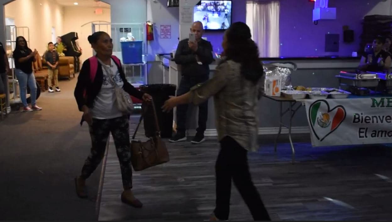 El programa Uniendo Familias es un instrumento social de reunificación Familiar a través de la gestión del trámite de visa tipo B2, explica la organización.