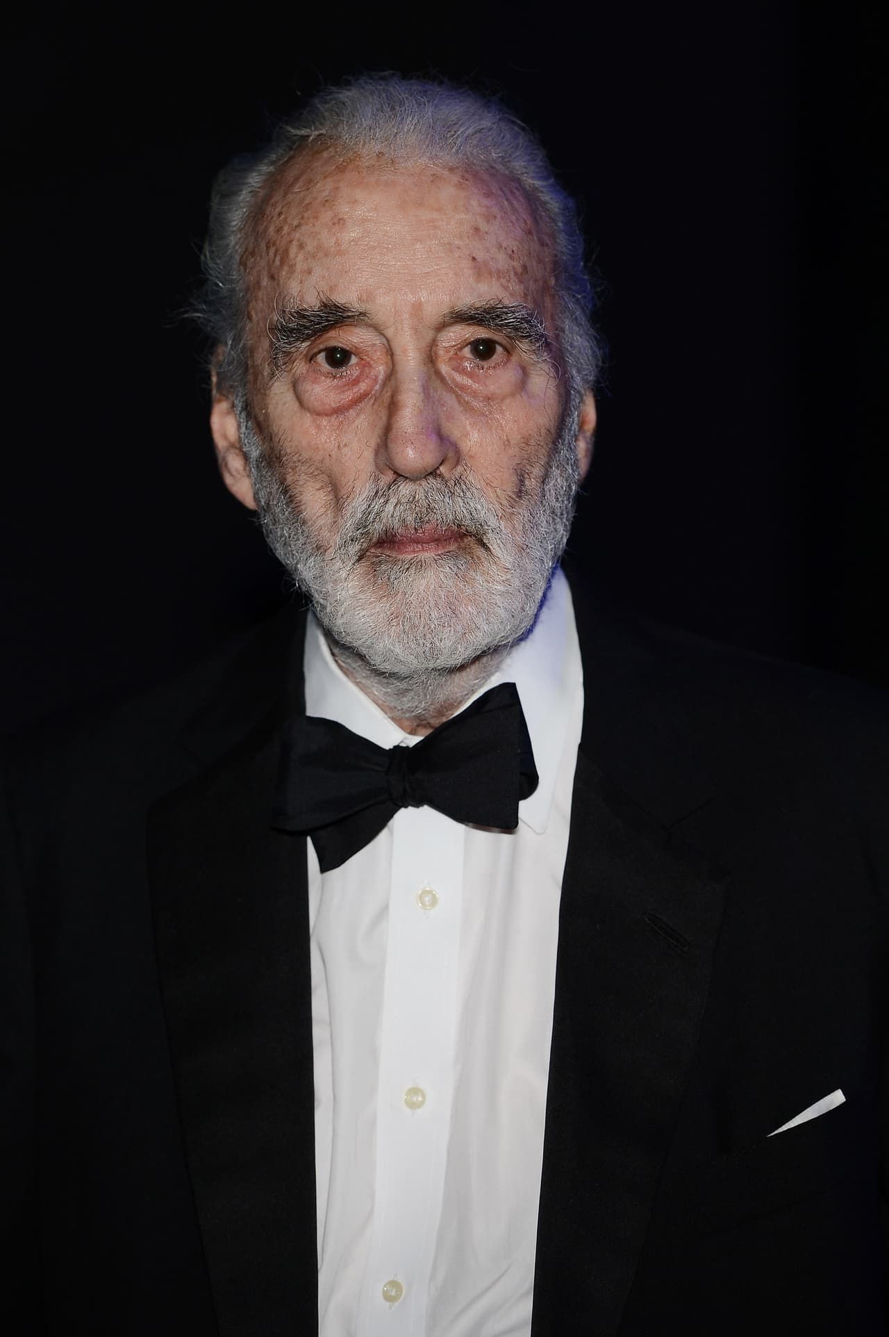 El siguiente en la lista es 
<b>Christopher Lee</b> (1922 - 2015). El intérprete de 'Drácula' en 1958 acumuló 60.