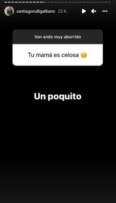 Con plena sinceridad, el hijo de Rulli
<b>balconeó a su mamá</b> respondiendo que sí ha mostrado celos, pero "un poquito".