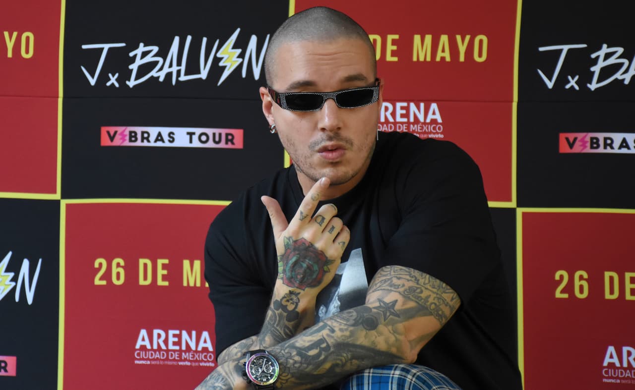 J Balvin revienta contra los “payasos” del reggaeton que traen una “mierda de vibras”