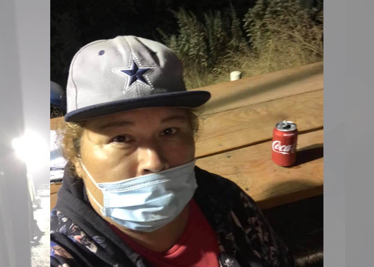 Rosario Castrejon envió esta fotografía en medio de su turno en una plantación de lechugas.