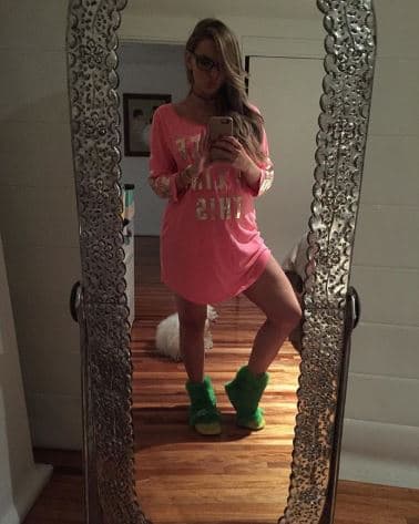 La actriz de 38 años de edad dedicó un mensaje de despedida a su fiel mascota, quien la acompañó durante los últimos 13 años.