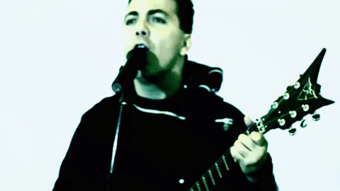 En 2014, Cristian mostró su lado musical más rockero al lado de la banda 'La esfinge', con la cual, incluso, se presentó en festivales de música alternativa como el 'Vive Latino' en 2015.