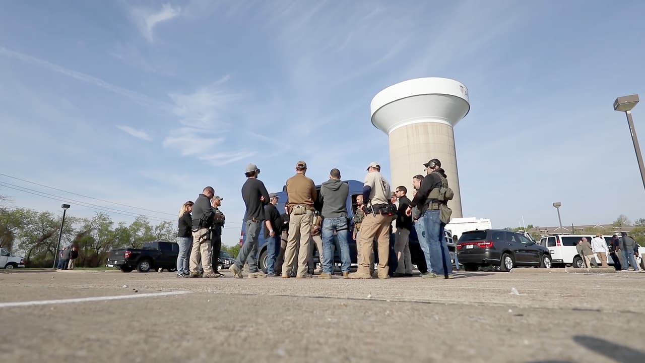 ICE puso a disposición de las familias de los detenidos una línea gratis —y en español e inglés— para conocer la información sobre los centros en los que serán recluidos. El número es 1888-351-4024.