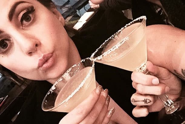 ¡Margarita time! Si alguien sabe de buena coctelería es nuestra querida Lady Gaga.