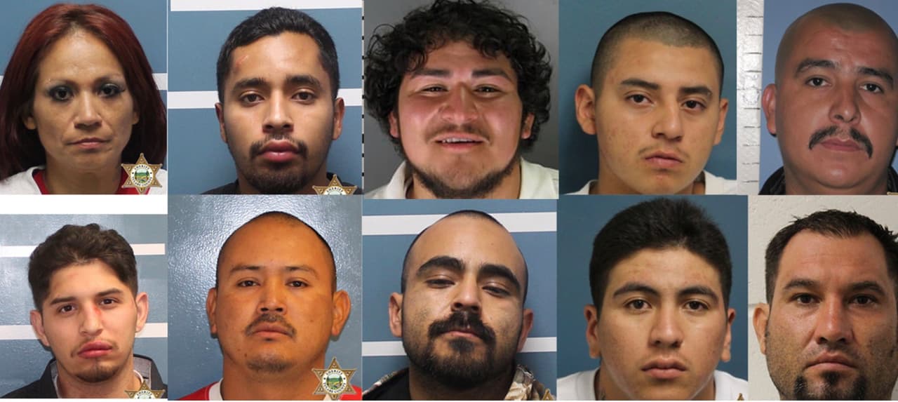 Si sabes del paradero de alguno de estos delincuentes prófugos, puedes llamar a la Oficina del Alguacil del condado de Tulare al (559) 733-6218 o reportar anónimamente al (559) 725-4194 o escribir un correo electrónico a tcso@tipnow.com. Podrían ser compensados económicamente.