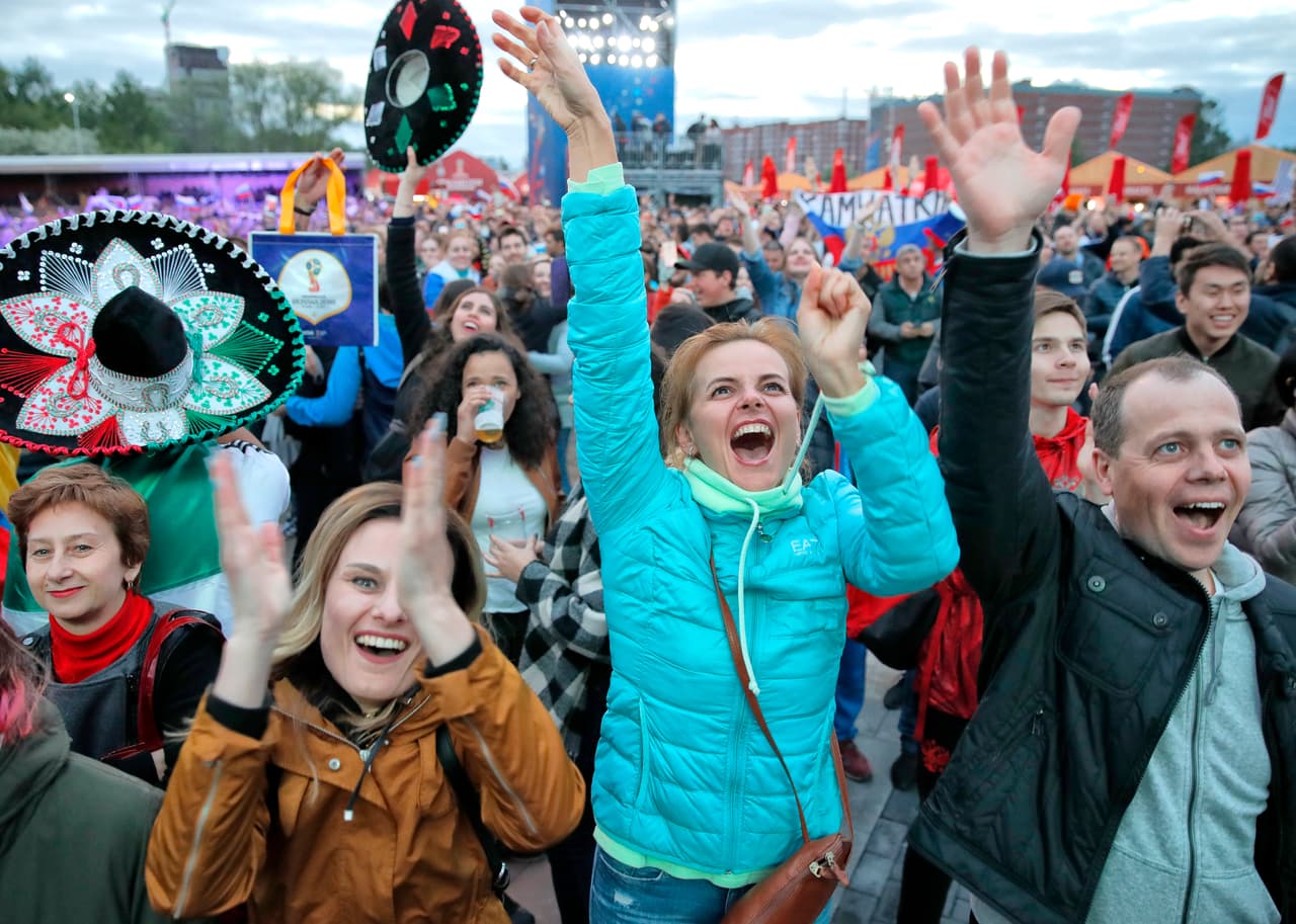 La afición se ha contagiado de la fiebre del Mundial. Ya sea en los estadios, en las calles de Rusia o en todas partes del mundo, ya nadie está a salvo de esta 'enfermedad'.