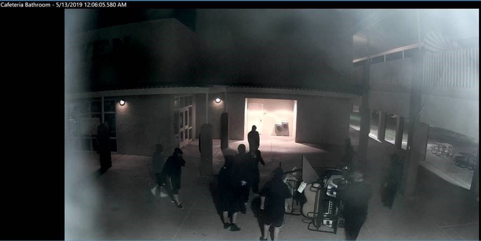 La policía estima el daño en más de mil dólares.
<br>