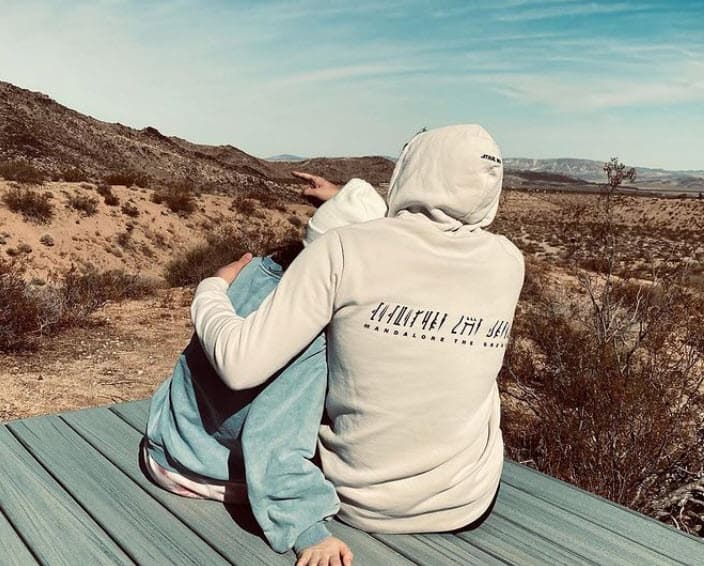 El noviazgo de Cristian Muñiz Torres y Kylie Jane Marco comenzó el 26 de enero de 2019, y cada año en su aniversario 
<a href="https://www.univision.com/famosos/el-hijo-mayor-de-dayanara-torres-y-marc-anthony-ya-tiene-novia-y-esta-de-romantico-aniversario-fotos">intercambian mensajes de amor</a> en redes.
<br>