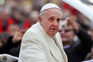 El Papa Francisco evitó pronunciarse sobre la crítica situación en Venezuela, pero llamó a la paz en países en conflicto.
