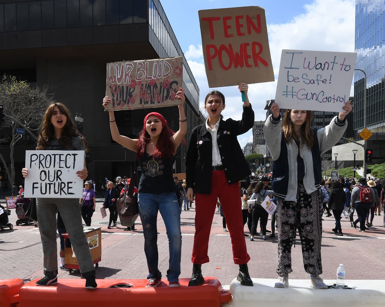 <b>Los Ángeles, California. </b>Los jóvenes protestaron por el mayor control en la venta de armas en la costa oeste del país.