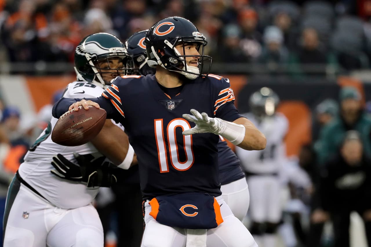 Mitch Trubisky en pases de 15 o más yardas en el primer medio: 2-7, 42 yds. En la segunda mitad: 4-5, 120 yds, 1 TD.