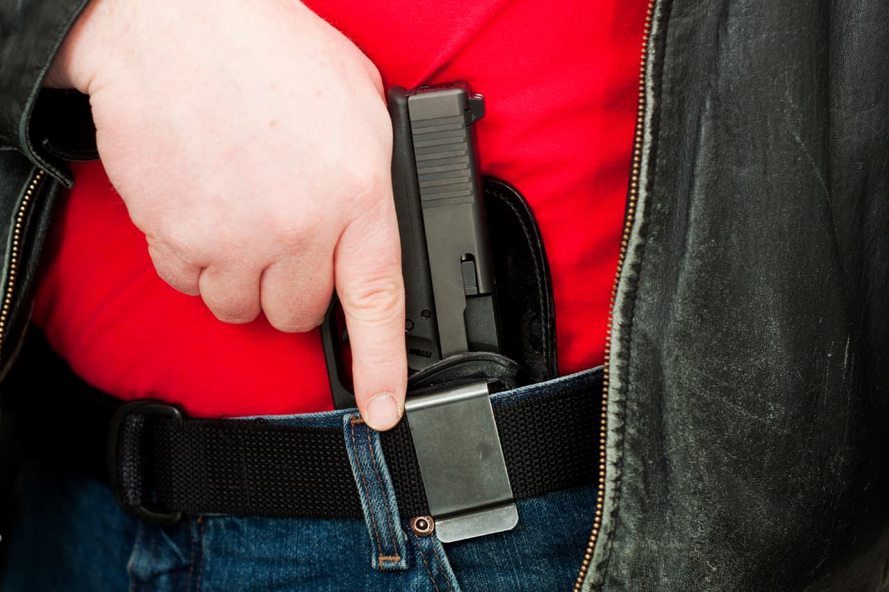 ¿Sería beneficiosa la portación de armas en universidades?