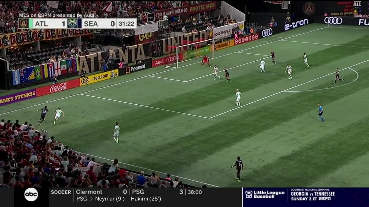 Increíble parada de Rocco Ríos Novo mantiene ventaja del Atlanta United