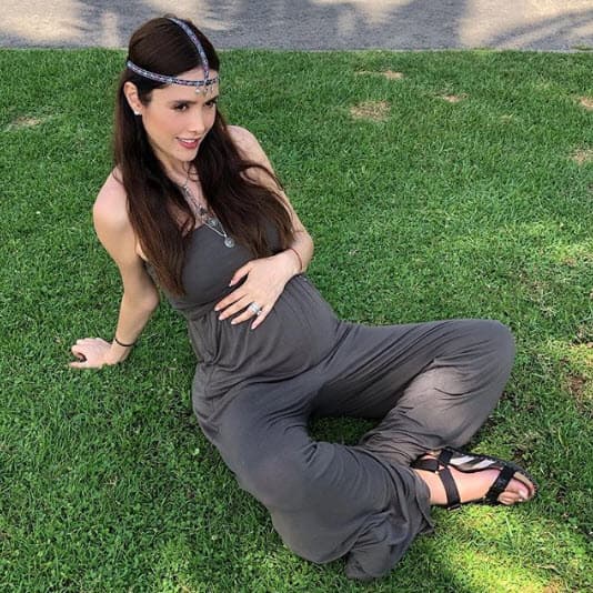 George Seely no estuvo presente en ninguna de las tres fiestas.
<br>