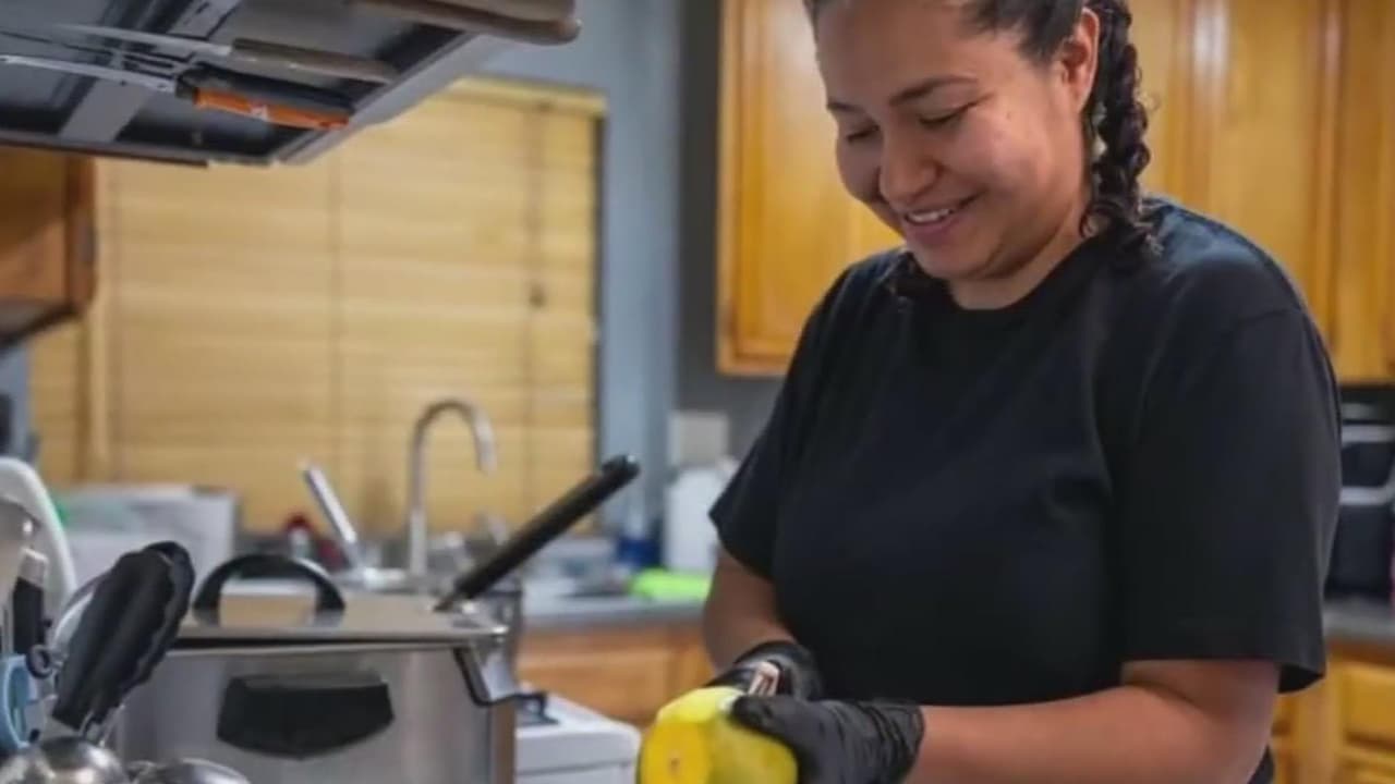 Del sazón al emprendimiento, programa de microempresas en California brinda oportunidad a inmigrantes